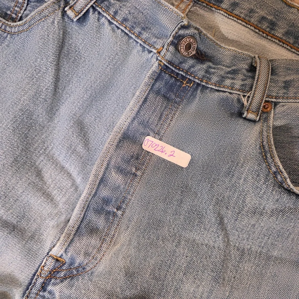Levis 501 Original Fit Straight Leg Jeans Blue Denim Mens 36x32 (Measures 32x28)